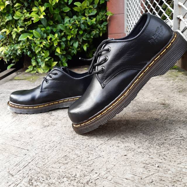 Sepatu Boot Pria Boots Casual Kulit Asli Docmart Dr Martens Warna Hitam sepatu pria Sepatu Kulit 100