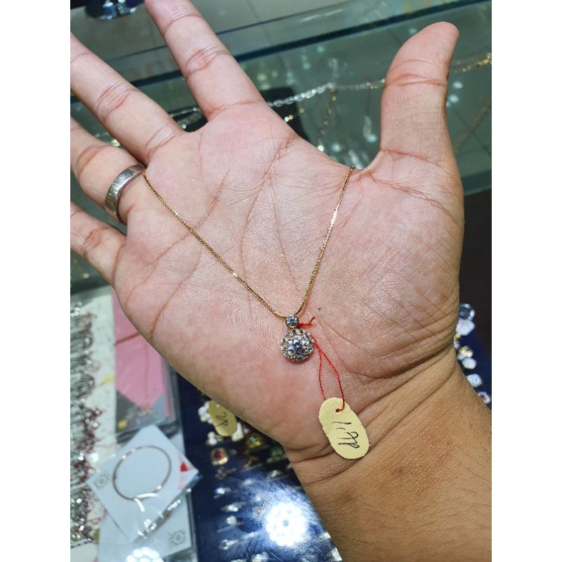 kalung emas 700 italy berliontin mata cakep banget