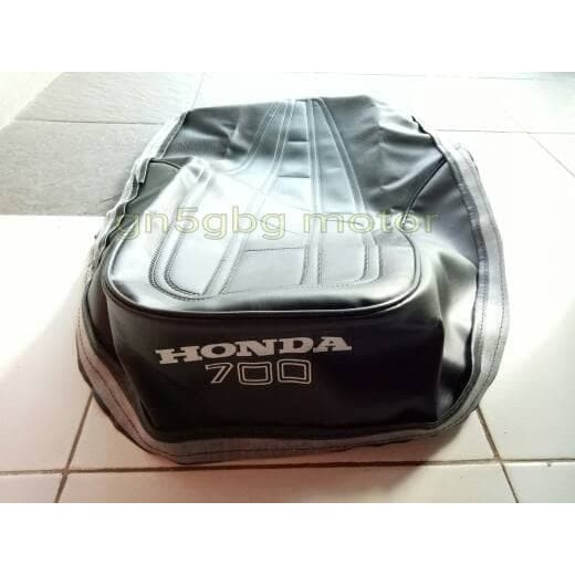 kulit jok honda super cup c700 bertuliskan "HONDA 700"