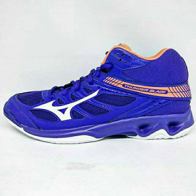 Mizuno thunder blade mid