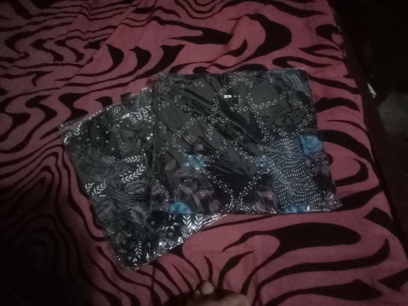 Kemeja Batik Semi Sutra Shyntetic Premium Exclusive Puring Istimewa Bahu Pakai Busa