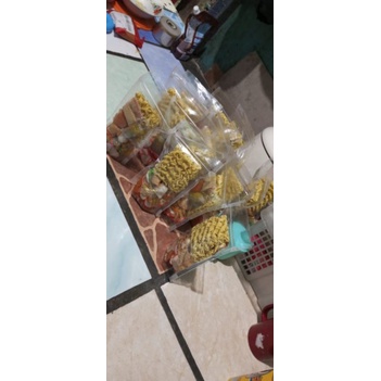

krupuk pedess daun jeruk