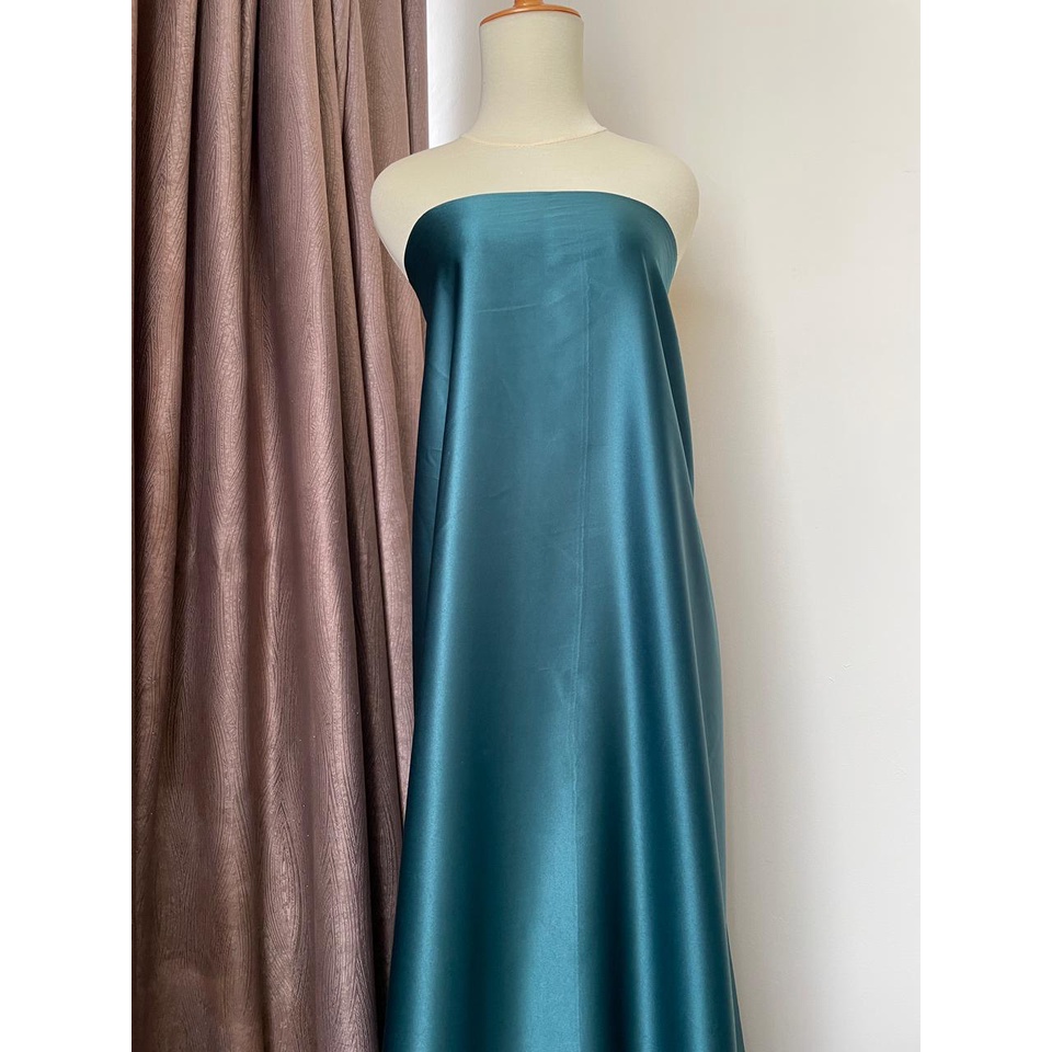 Kain Satin Saten Velvet Premium Silk Meteran Warna Hijau Botol Emerald Green