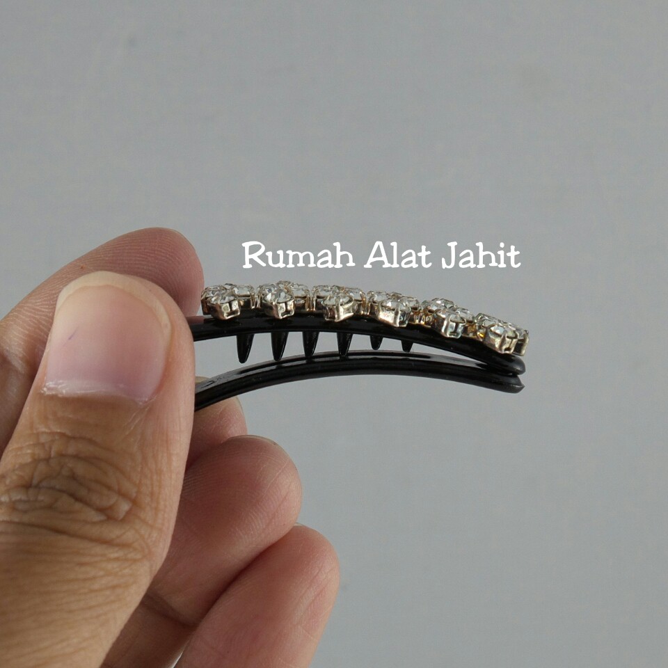 Jepit Rambut / Hair Clip Permata Baris Tulang 4.5cm (sepasang)