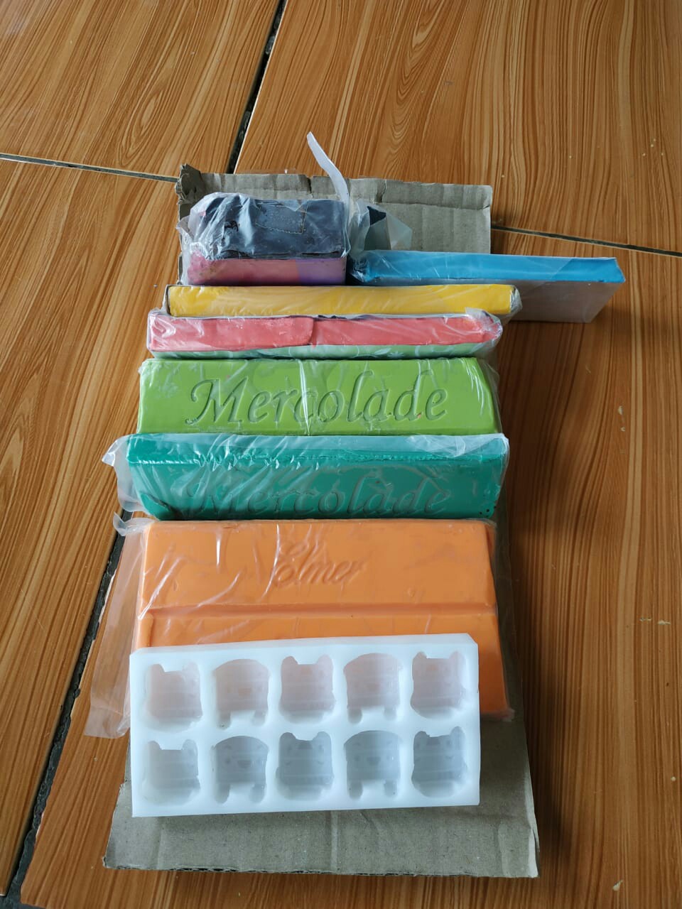 Hcm333 Cetakan Coklat Bus Tayo