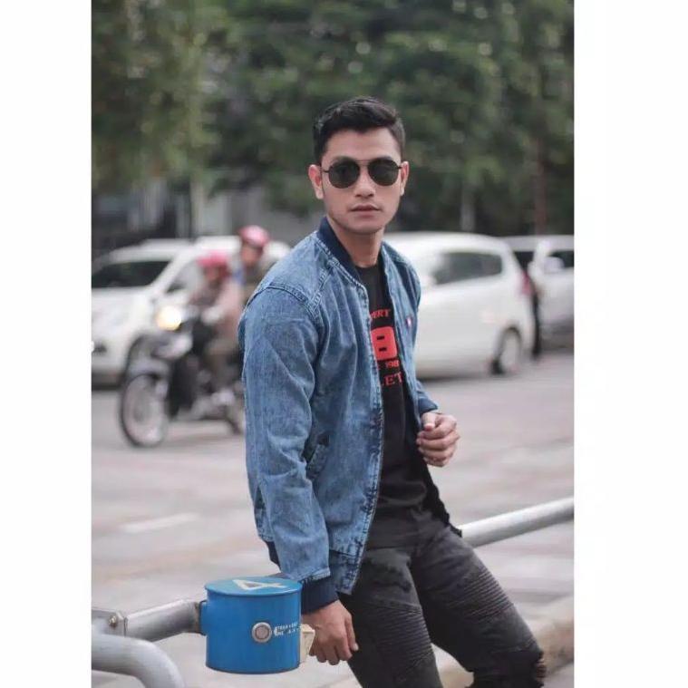 Serba Murah /
PnM TURUN HARGA  JAKET JEANS SLETING PRIA COWOK SENWASH SANDWASH BOMBER DENIM /Produk@