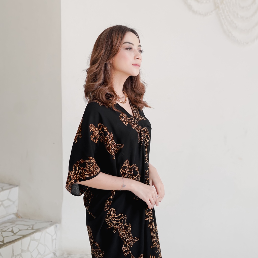 SOGAN BLARAK Kaftan Batik Kondangan Wayang