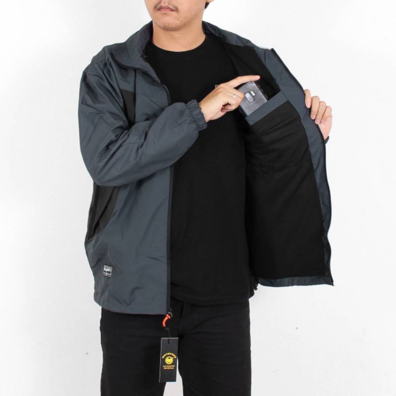 WANGKERS ORIGINAL JAKET GUNUNG OUTDOOR PRIA WINDBREAKER WATERPROOF ANTI AIR - Distro Jacket Outlaw Hoodie Bisa Dilipat