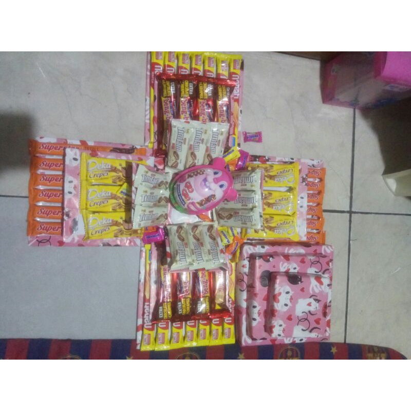 

Snack Box explosion Box plus snack (tanpa uang tarik)