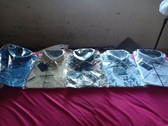 Kemeja Batik Pria Lengan Pendek Bs52 Katun Motif Modern Dixmont Semi Slimfit Premium