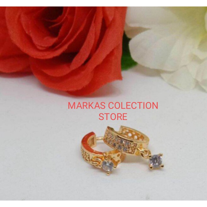 Anting dewasa jepit permata zircon varian motif Gold tidak Berkarat || COD ||