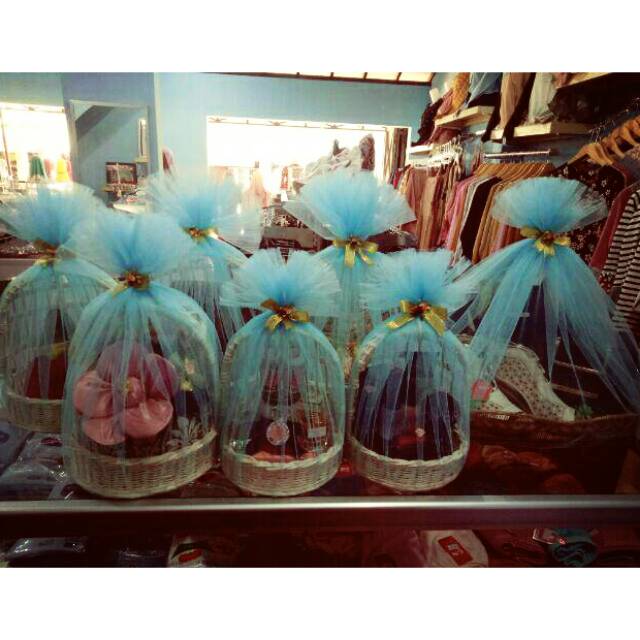 

Parcel Make Up Sangkar Burung