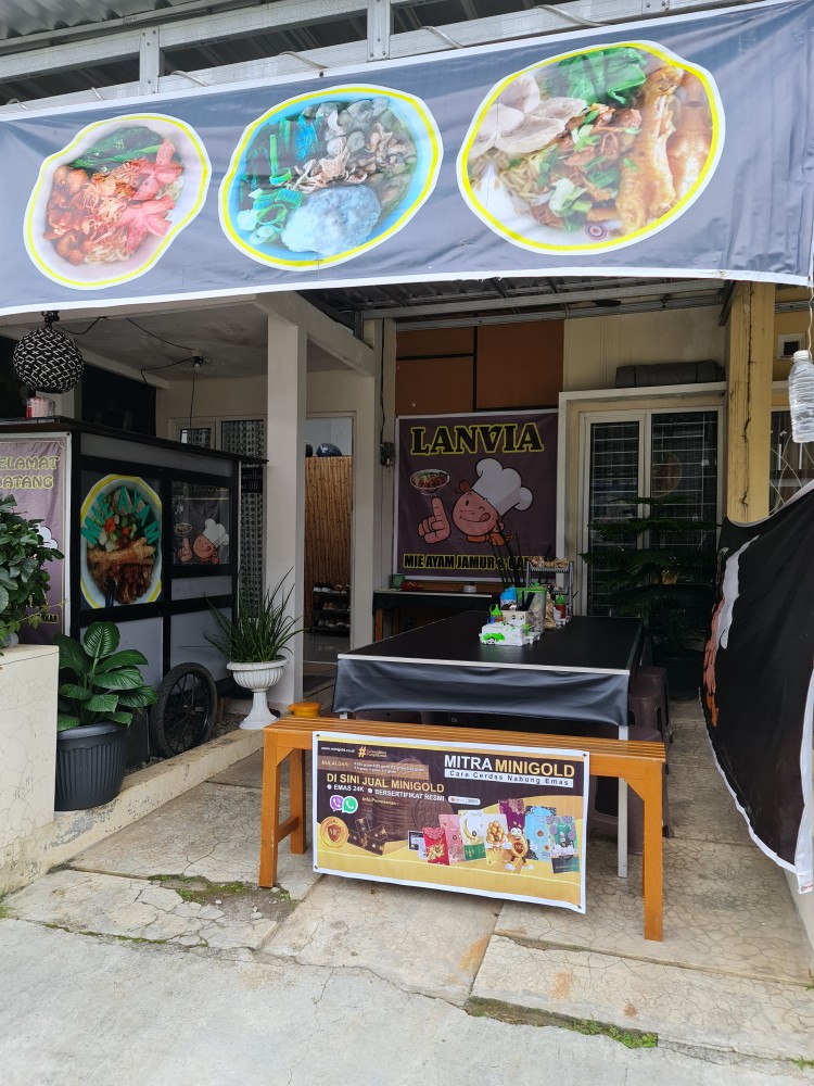 Umbul Umbul , Banner Minigold Atau Custom Ready Stock