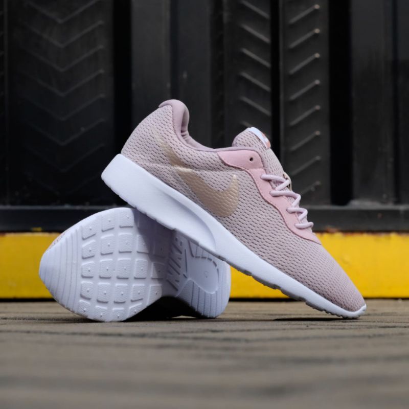 Nike Tanjun &quot;Pink Gold&quot;