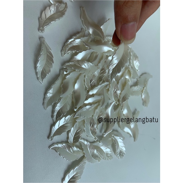 bahan Mutiara Sintetis daun dan bunga WHITE PEARL payet rajut manik