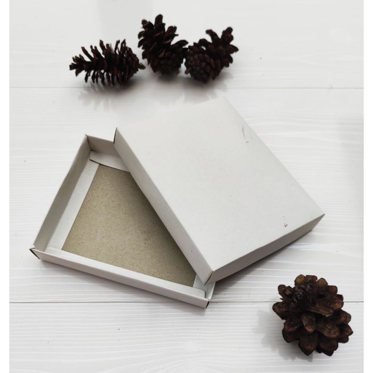 

Box Dompet 15x12x3 cm