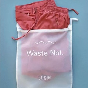 

[TERMURAH] Custom Zipper Bag Plastic Doff | ECO FRIENDLY | FREE SIMPLE DESIGN | Sablon | Packaging Baju | Clothing Packaging | Packaging Bisnis Baju | Zipper Lock Bag | Zipperbag | Packmeup