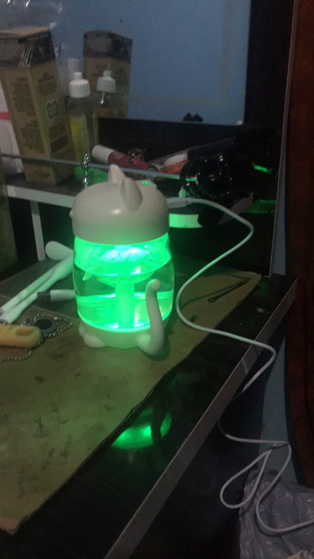 Humidifier Mini Bentuk Kartun Kucing Dengan Lampu Led Untuk Mobil / Rumah / Kantor
