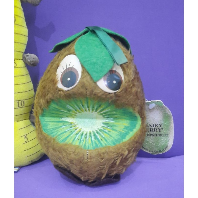 Boneka buah kiwi hairy berry' the kiwifruit