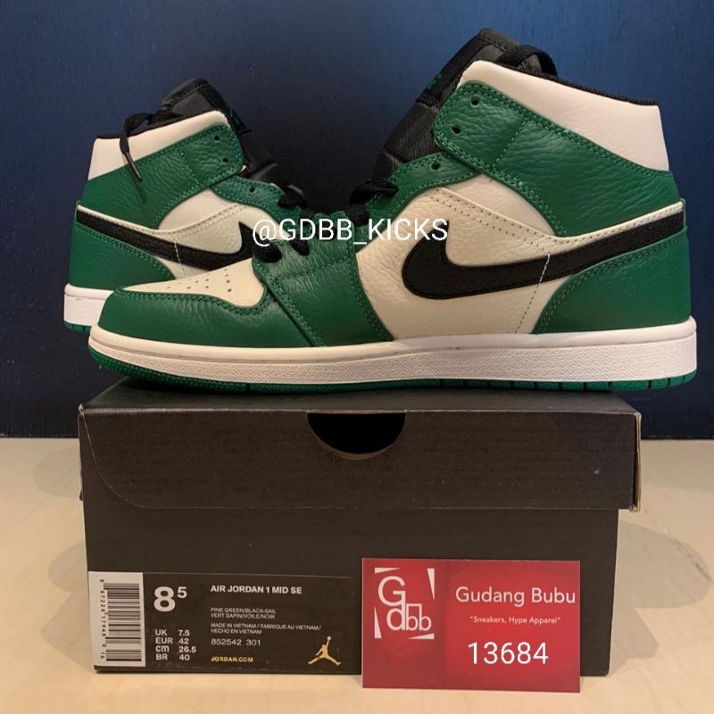 pine green jordan 1 apparel