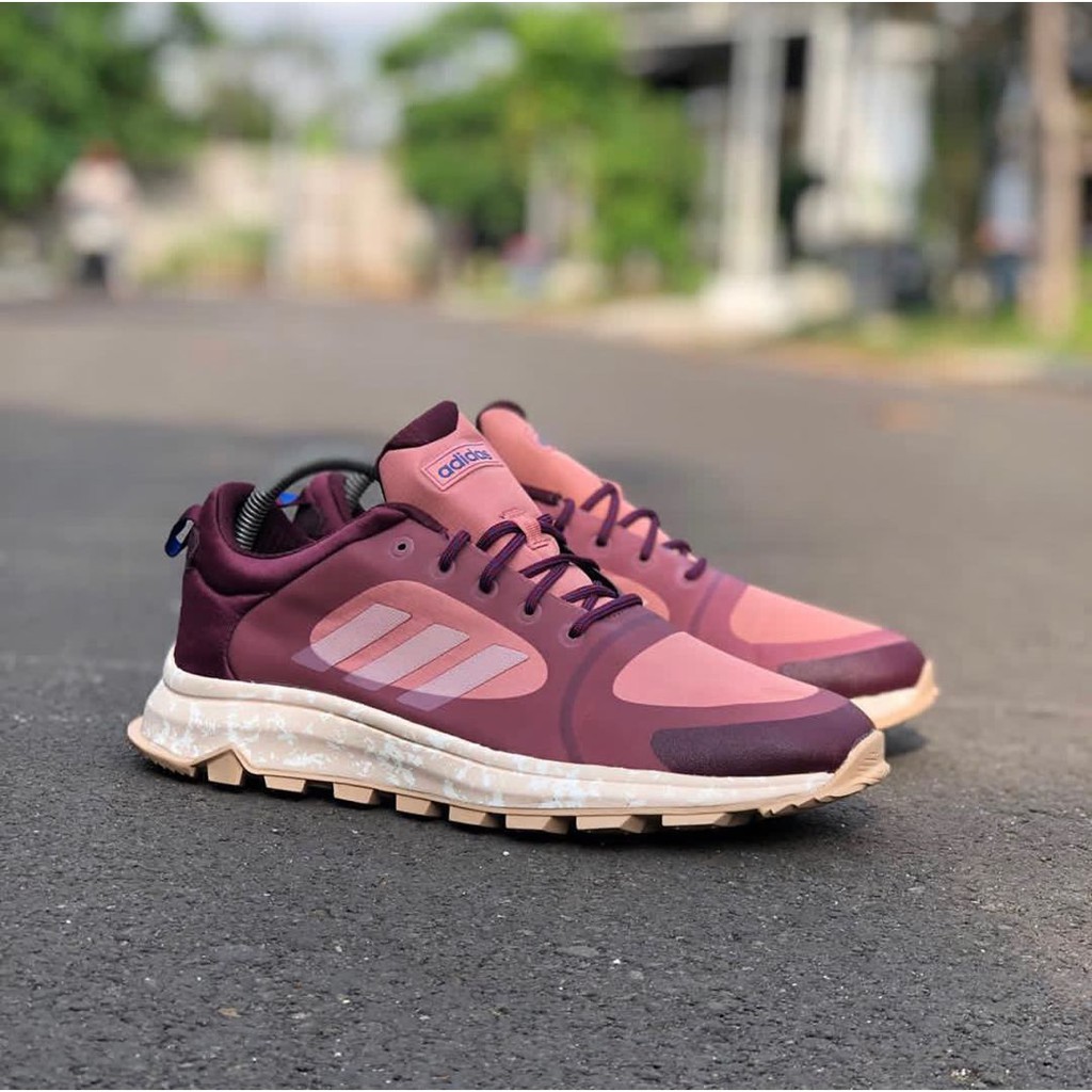 Sepatu Sneakers Running Adidas Kanadia Xtrail Outdor Maroon Pink