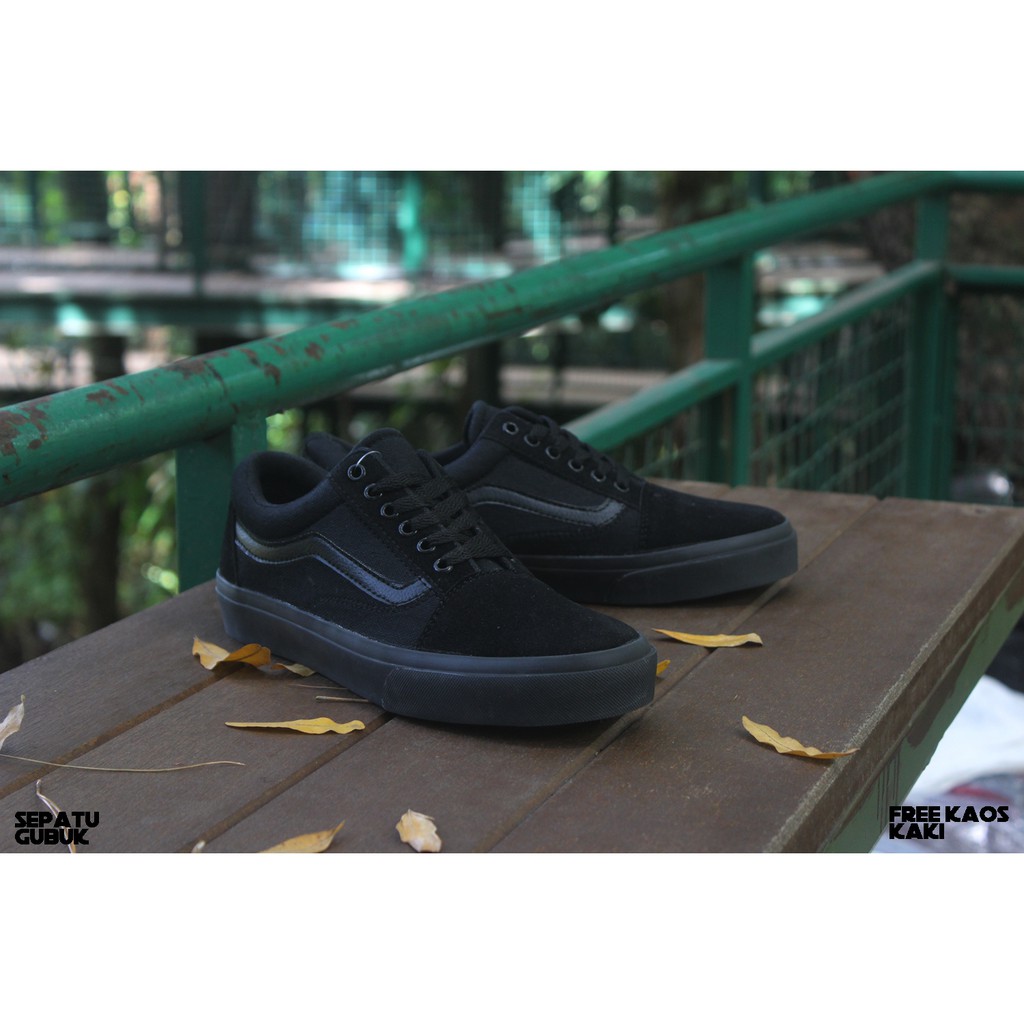 SEPATU VANS AUTHENTIC FULL BLACK HITAM POLOS WHITE PUTIH OLDSKOOL ERA  ICC IFC DT