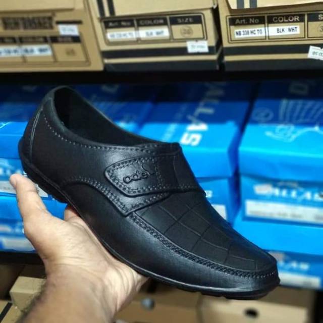  Sepatu  karet  cowok ode  40 45 Shopee Indonesia