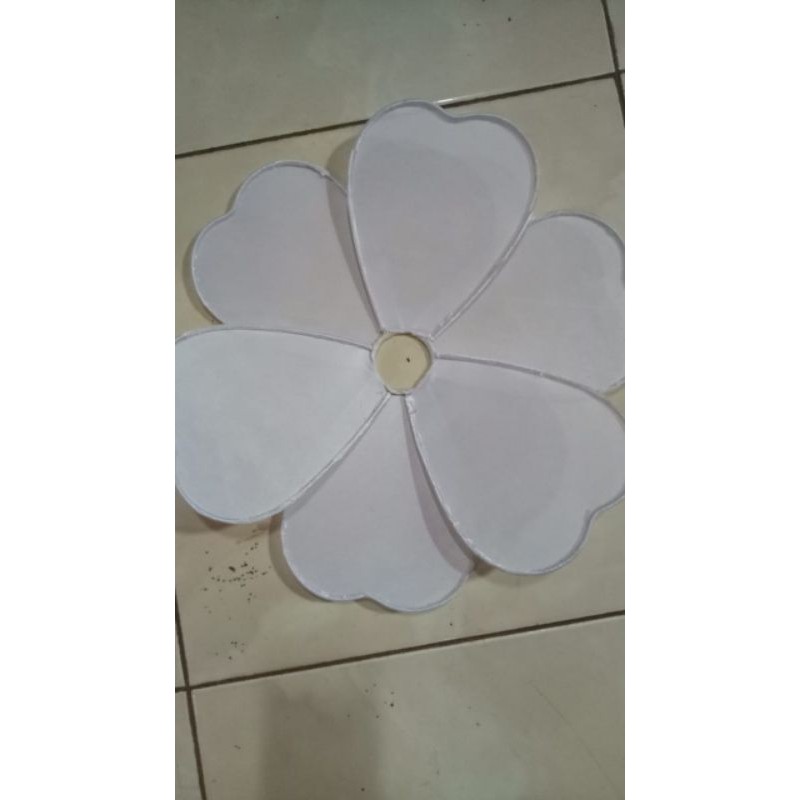 Kelopak Bunga Dekorasi Cantik