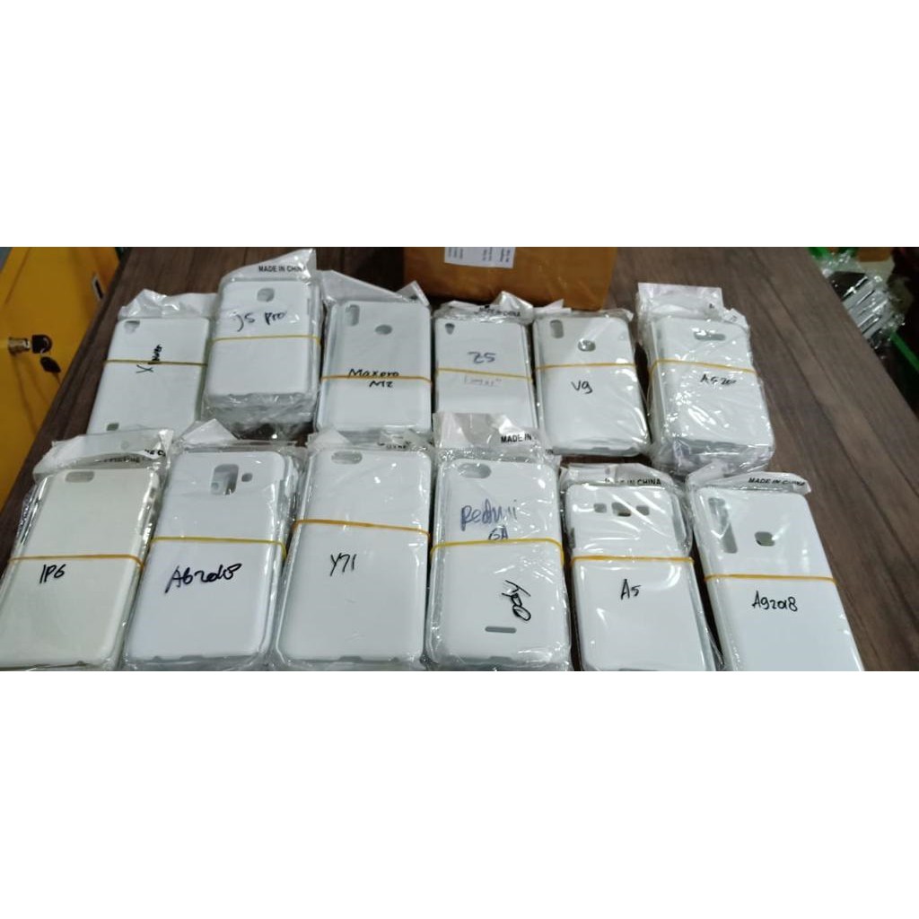 HardCase Putih 3D Realme 6 Realme 5 Realme 6 Pro Realme 2 Realme 7 Realme c11 Realme 2 pro Realme 3