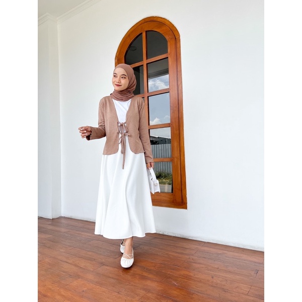 SALLY OUTER