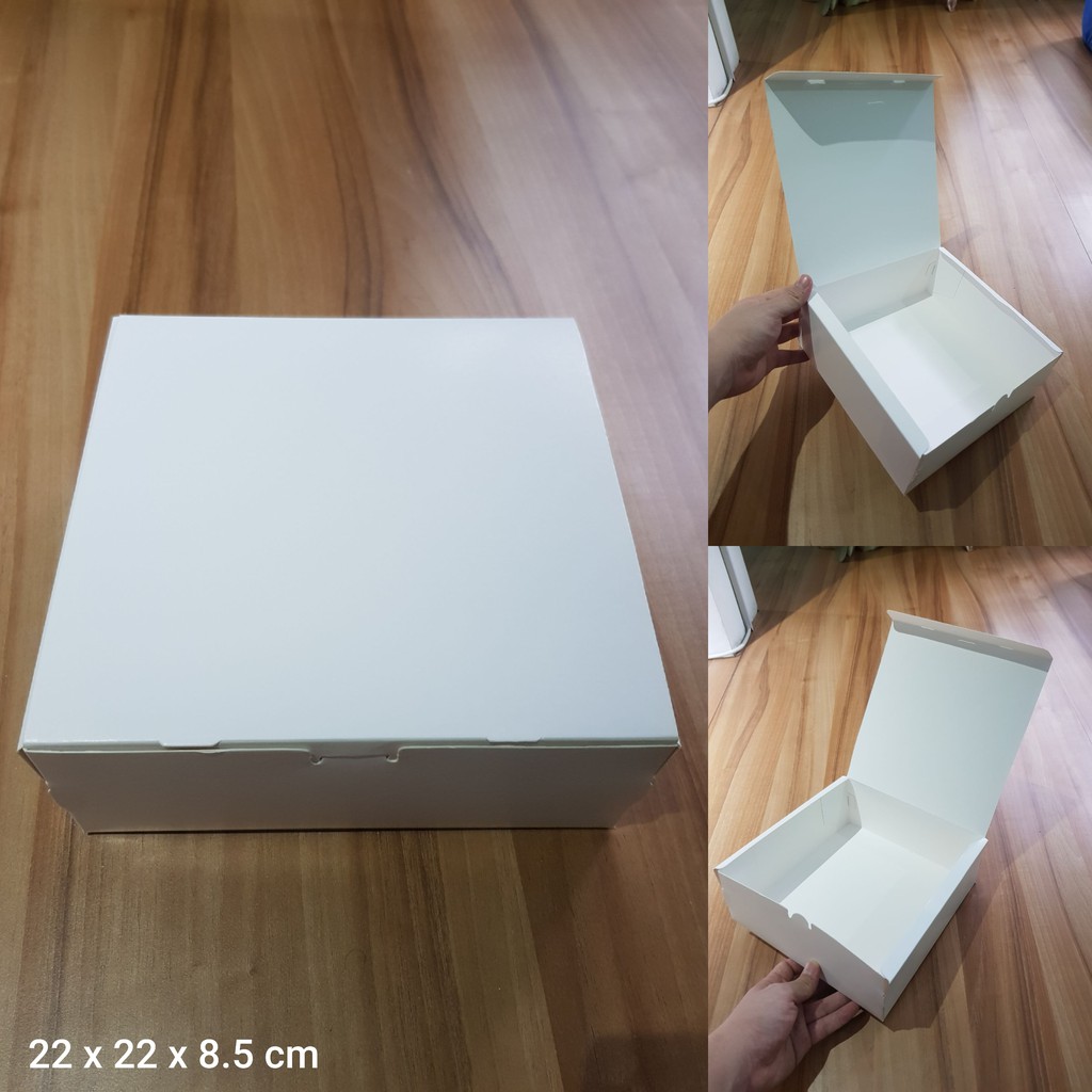 

Dus Putih Uk. 22 x 22 x 8.5 cm, utk kue, lapis surabaya, legit, dll (HARGA UNTUK 10 PCS DUS)