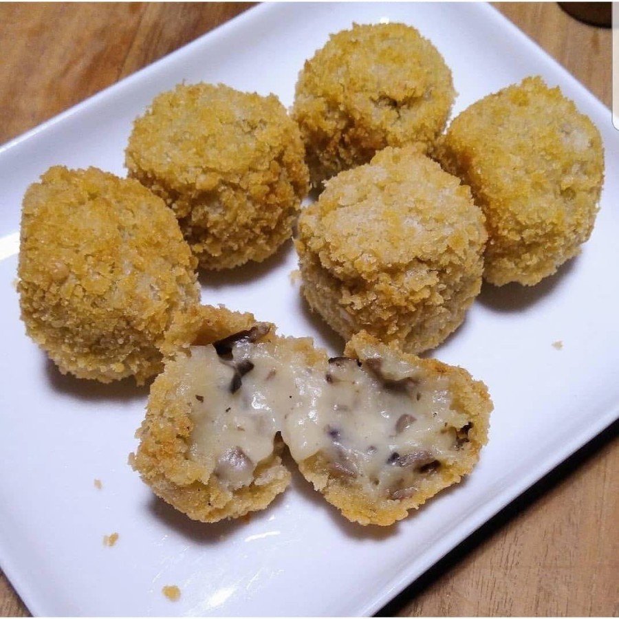 

BITTERBALLEN MUSHROOM / JAMUR - Bitterballen Home Made (Frozen) - 15pcs