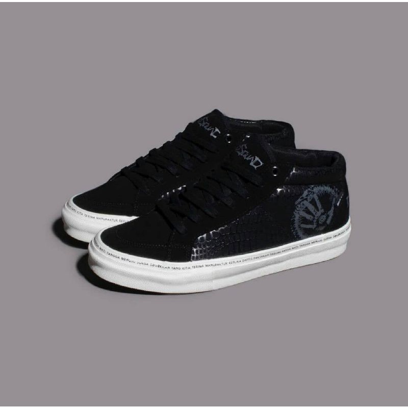 DEADSHOE DVRKSTELLAR