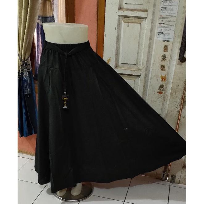 Rok panjang motif kotak dewasa model payung-Polos hitam