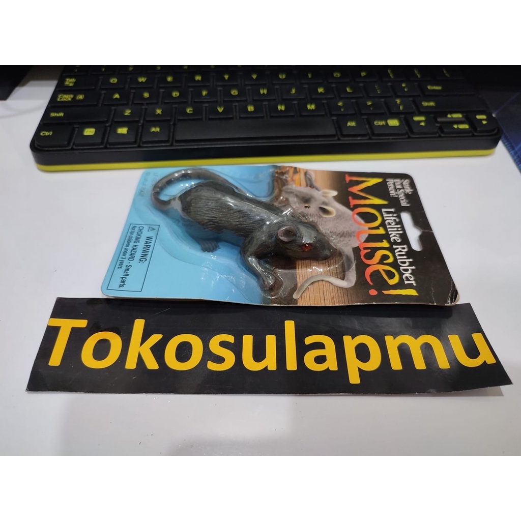 Lifelike Rubber Mouse