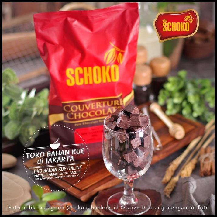 

Schoko Dark Chocolate Couverture Cube 60% 1Kg Cokelat Baking Coklat