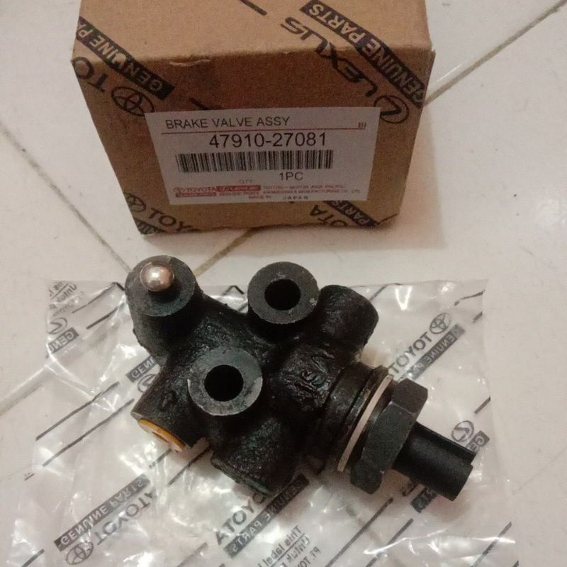 Valve Assy pembagi minyak rem kijang 5k/7k