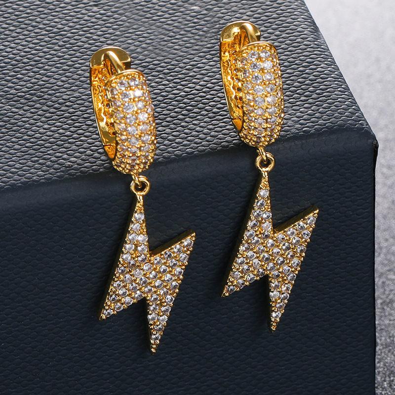 Anting Juntai Bentuk Hati Bahan Cubic Zircon Warna Silver Anti Alergi Untuk Pria Dan Wanita