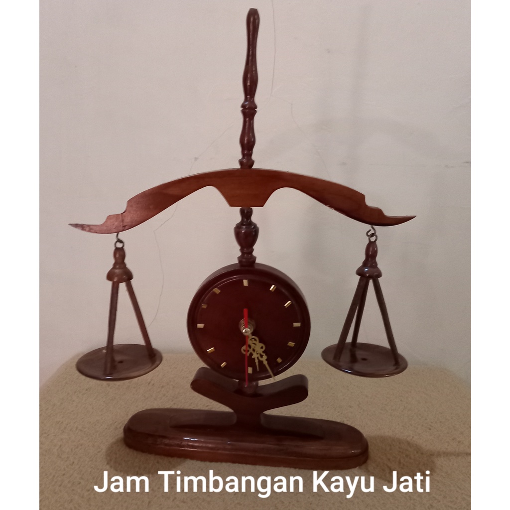 Pajangan Jam Timbangan Kayu antik