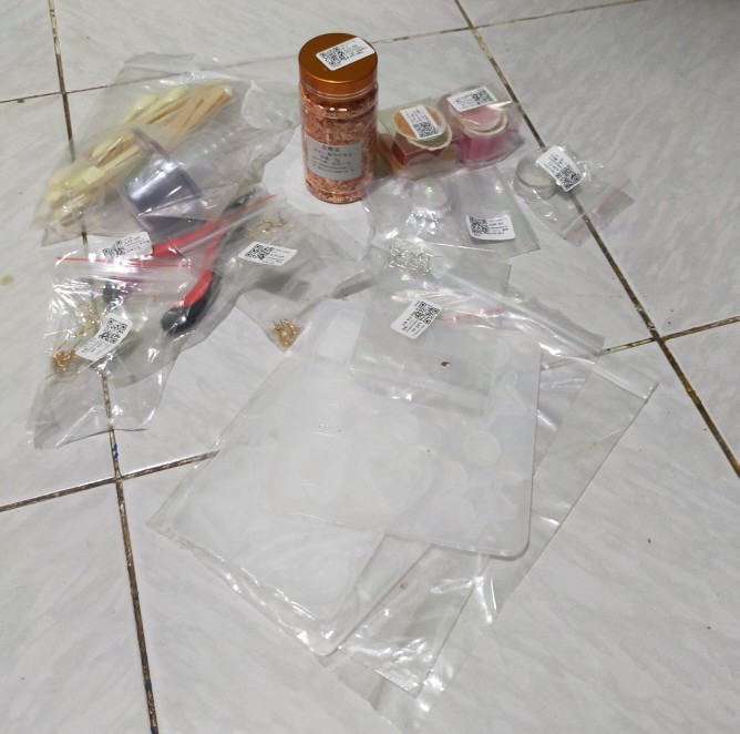 Inf Inf ✿ Cetakan Perhiasan / Anting / Kalung Bahan Silikon Akrilik Resin Diy