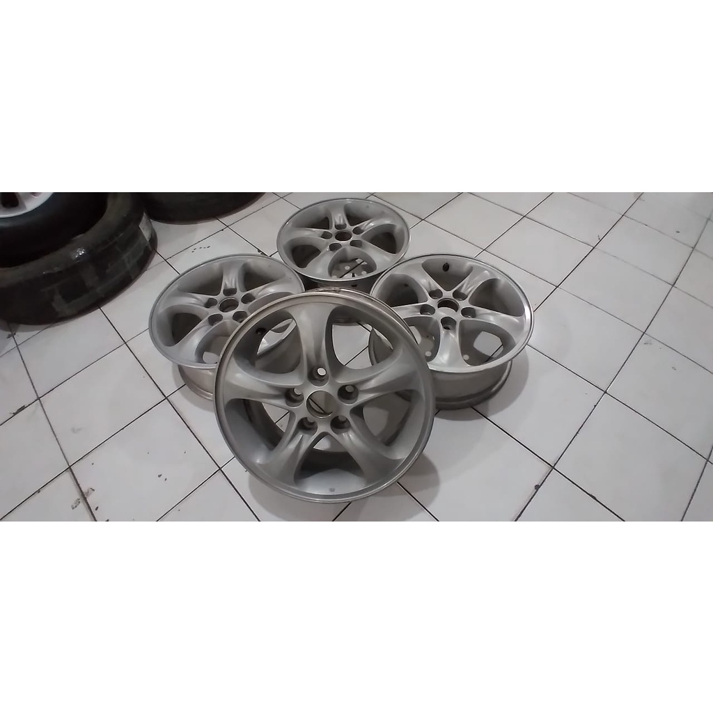 velg mobil bekas ring 16 lubang 5x114 untuk mobil carry granmax warna silver