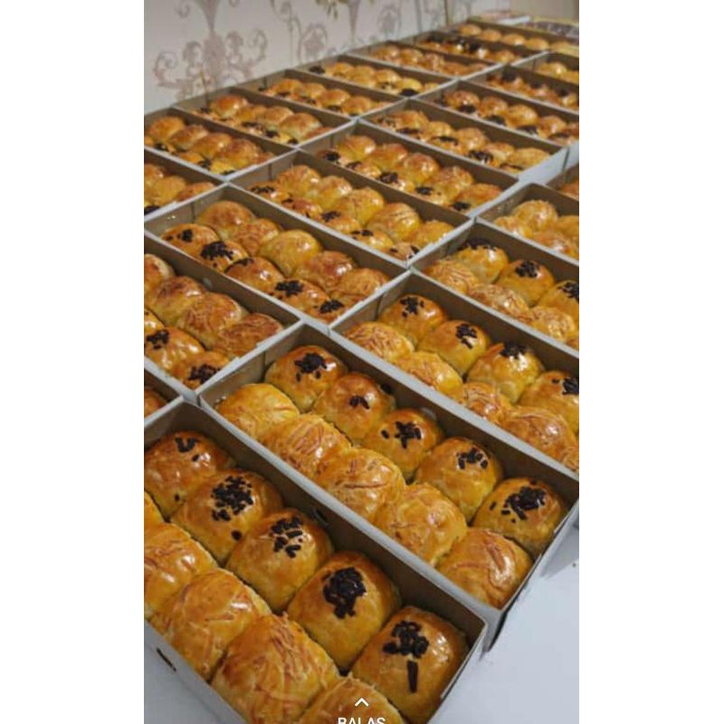 

DEB MURAH DAN ENAK PISANG BOLEN MIX COKLAT KEJU / OLEH OLEH BANDUNG / SNACK / CEMILAN / KUE