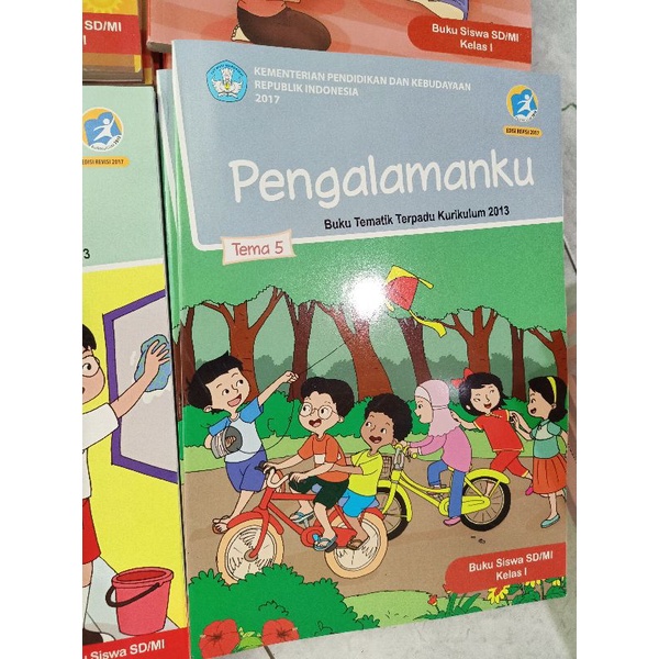 

buku paket tematik SD kelas 1 tema 5