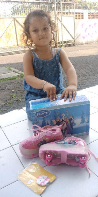  Sepatu  roda  4 anak  cewe frozen pink asli import murah  