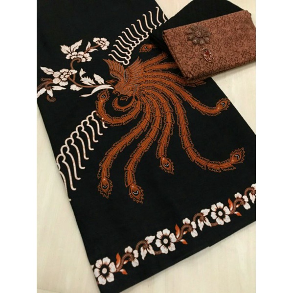 KAIN BATIK TIGA PUTRI MOTIF MERAK JAYA KATUN HALUS MEWAH SERAGAM ARISAN