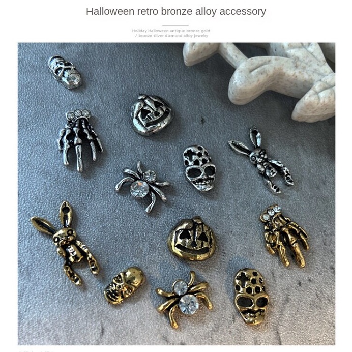 Image of Ornamen Nail Art Bentuk Hantu Wajah Tengkorak Laba-Laba Bahan Metal Alloy Gaya Retro #4