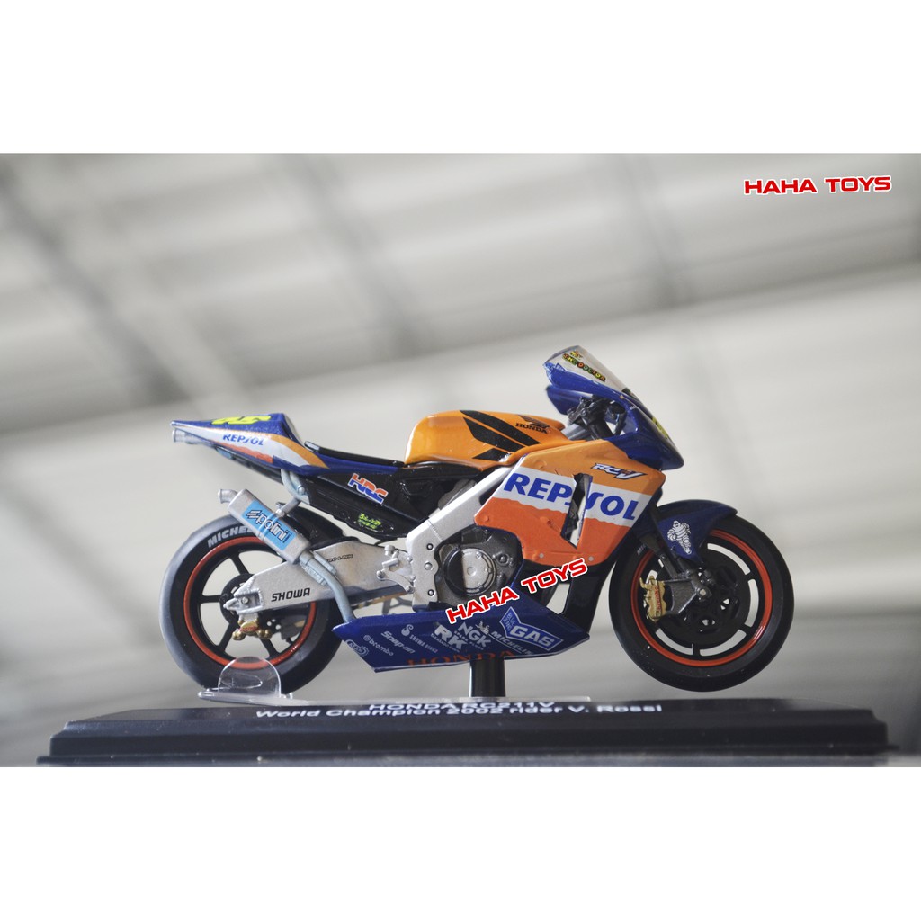 Diecast/Miniatur MotoGP Italeri 1:22 Honda RC211V Valentino Rossi th 2002