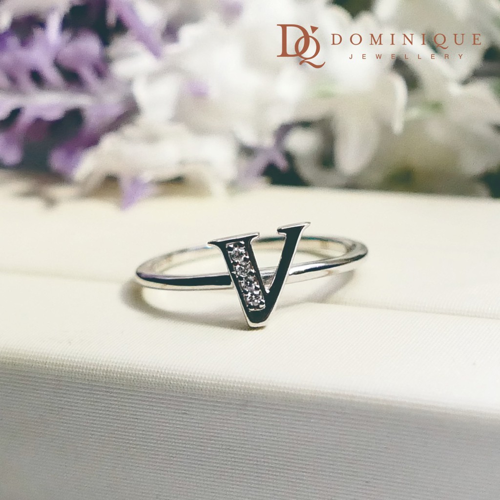 

Dominique Jewellery - Ladies Ring Diamond Alphabeth V