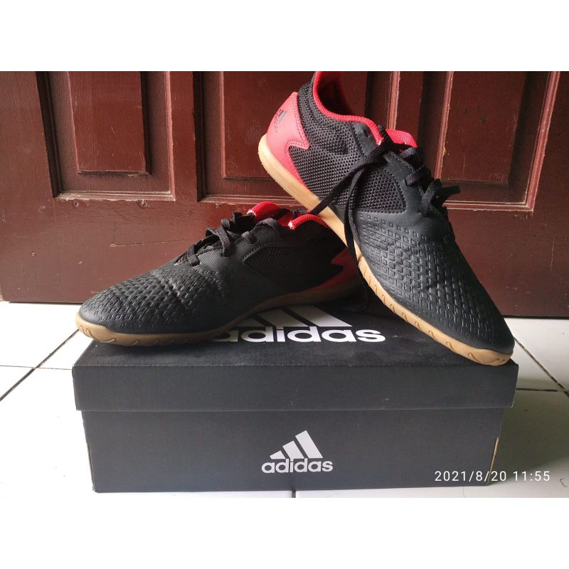 Sepatu Futsal Adidas Predator In Sala 20.4 Original