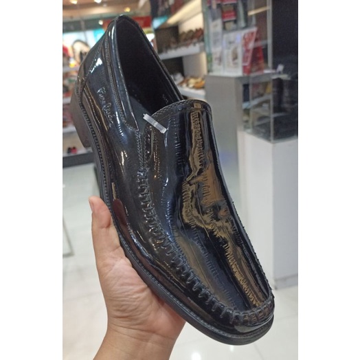 Sepatu pierre cardin original